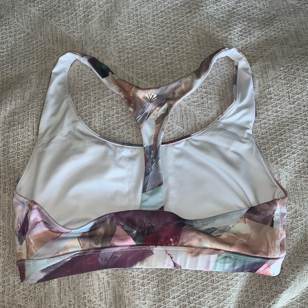 Sports bra